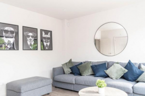 Superb, Newly Extended House Near Peak District